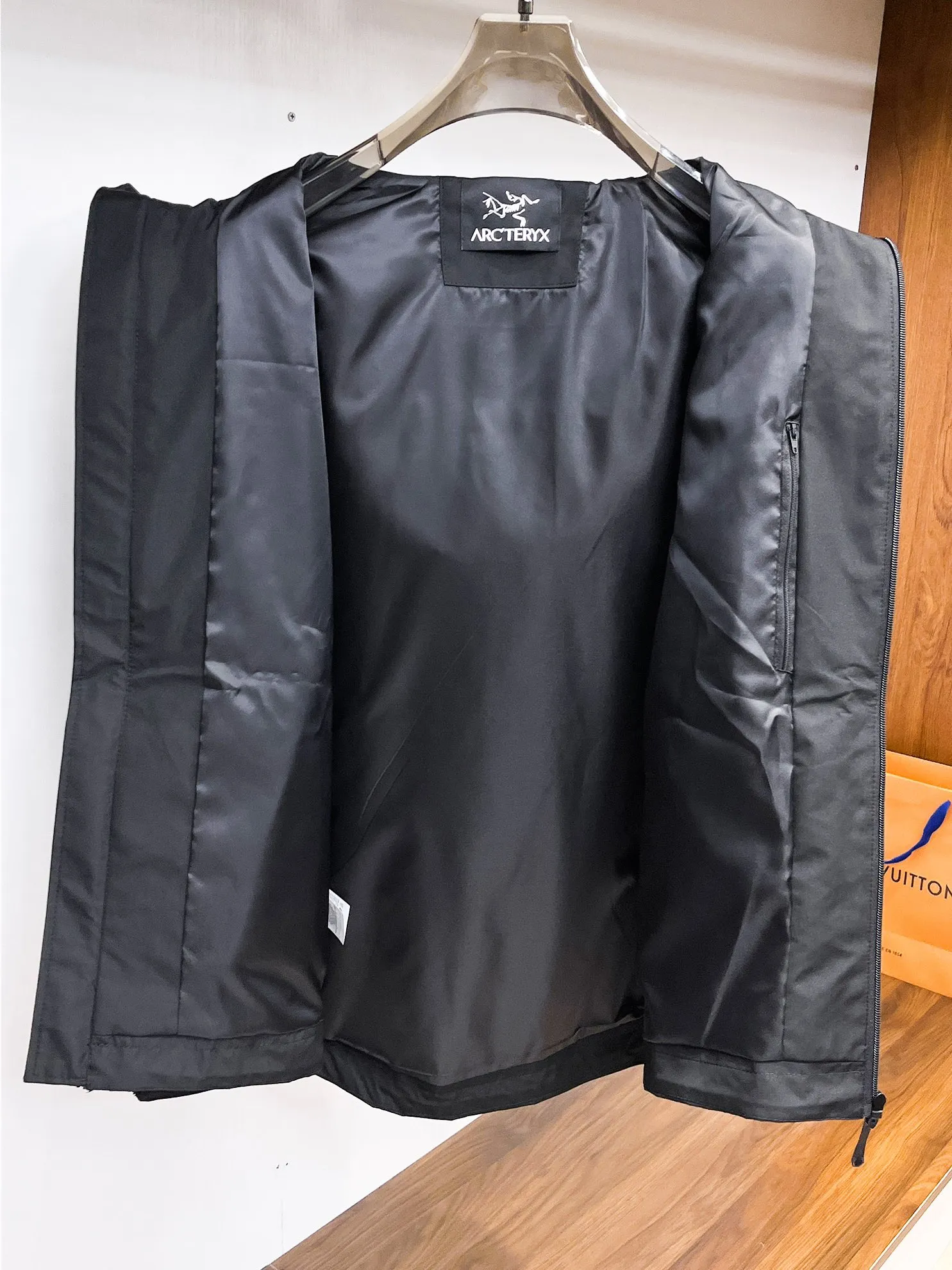 Same Style， ， 2026 New Arrival ，Original Premium Breathable ， ， ， Quality。 ， Sizes：M～3XL，